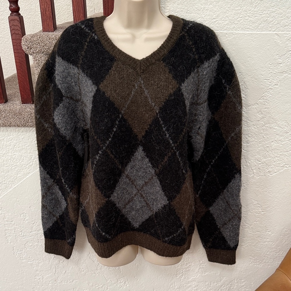 GAP Girl’s Argyle Sweater - Brown and Gray EUC Size XXL